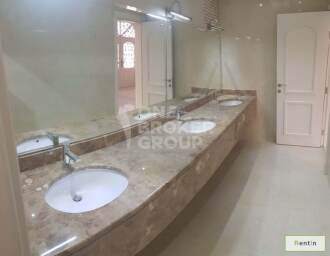 Luxurious 5BR + Servant Quarter + Garden