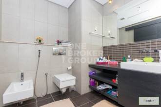 3BR plus Maids Room with Lake Main View