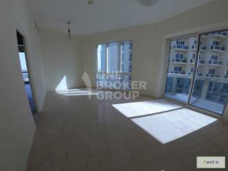 High Floor 2 Bedroom, Partial Lake Views