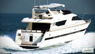 85 FT yacht rental in Dubai Marina