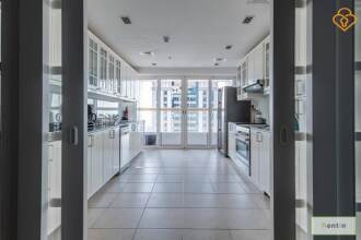 Luxury penthouse in Dubai Marina for rent