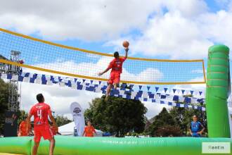 Flying Volley Ball game rental
