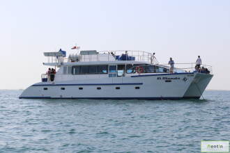 El Mundo Dubai Catamaran for rent