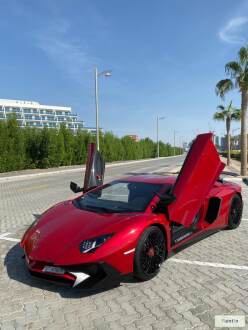 LAMBORGHINI AVENTADOR SV